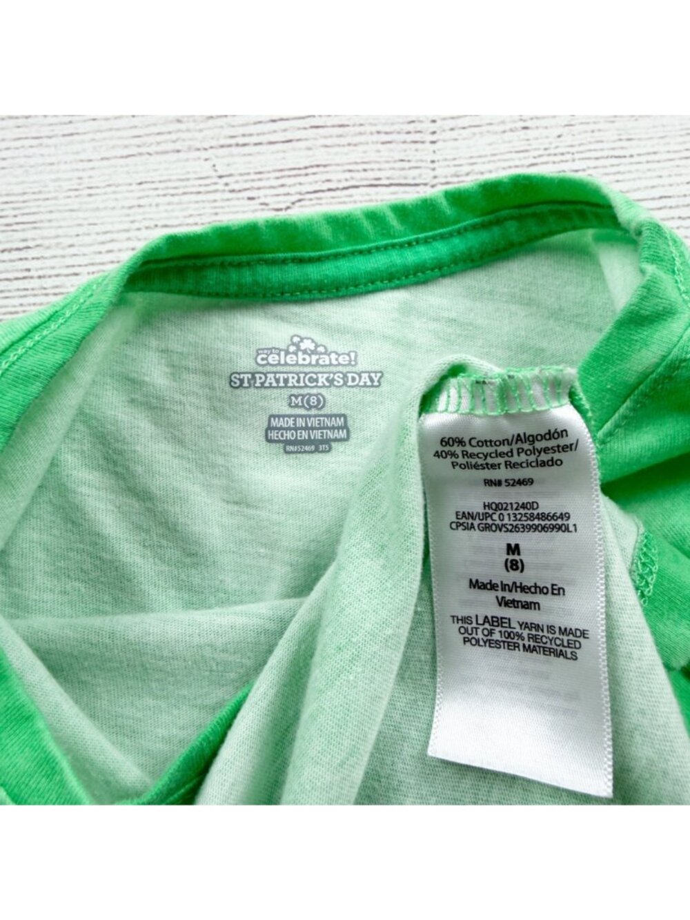 Celebrate! St Patricks Day Glitter Green Clover Graphic Tie Dye T-Shirt M 8 - Picture 2 of 3
